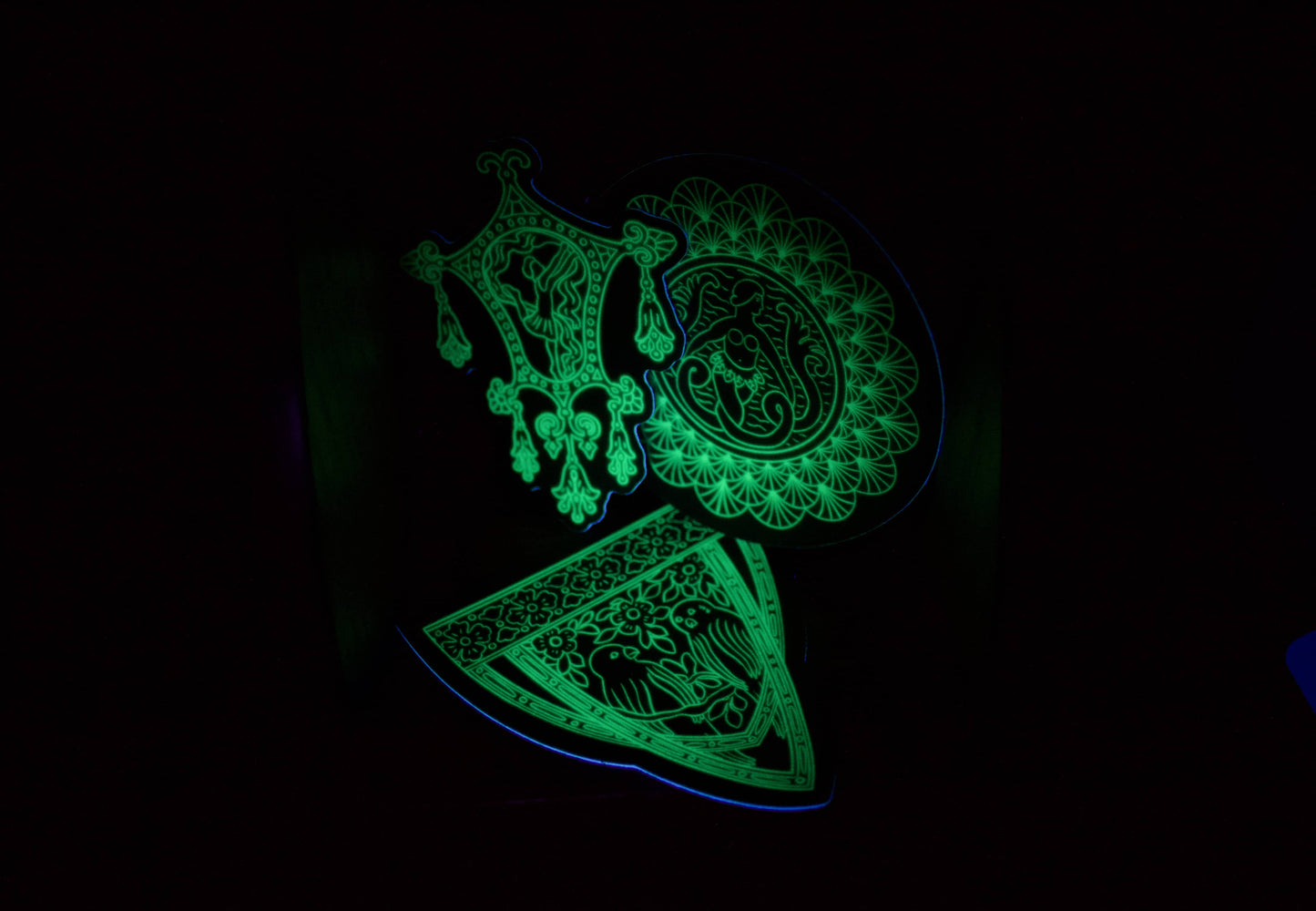 Cameo Depression Glass Glow in the Dark Vinyl Sticker